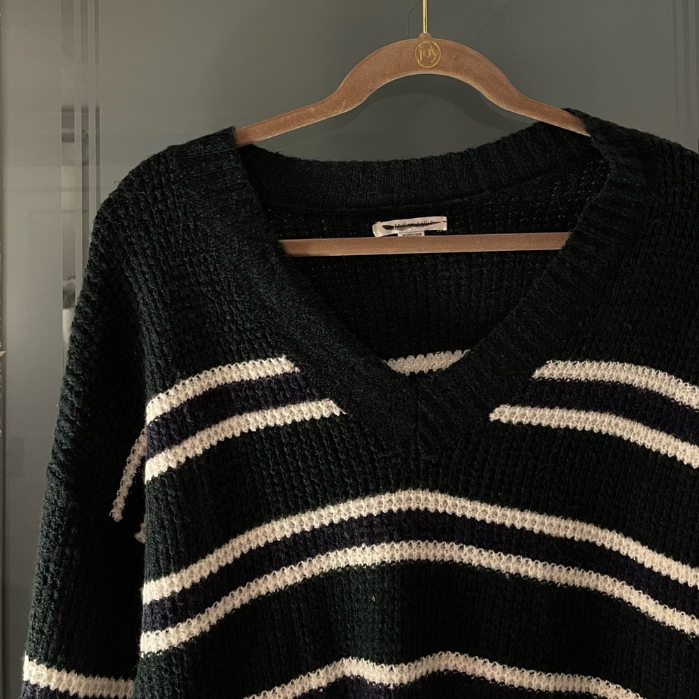 American Eagle Outfitters oversized sweater